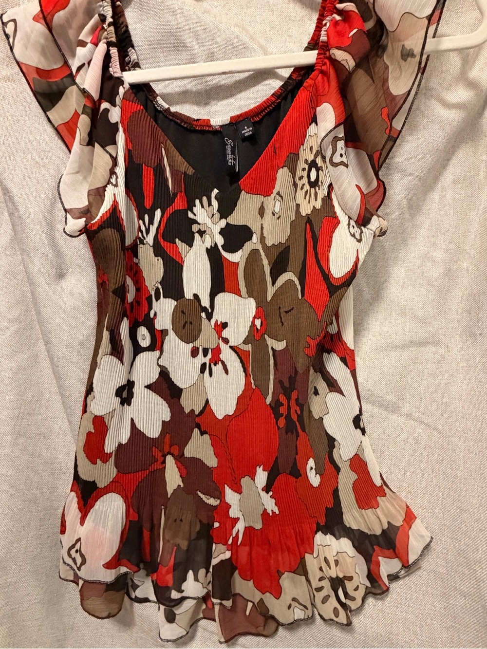 Essentials Floral Ruffle top - Red, Brown, White & Black